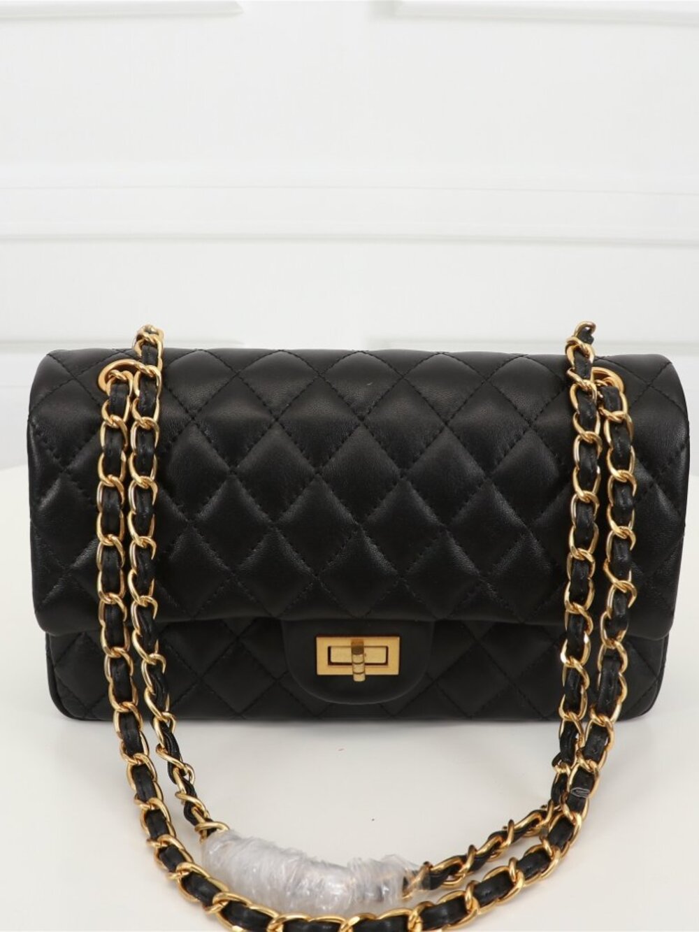 Noir Quilted Chain Shoulder Bag – Black Leather